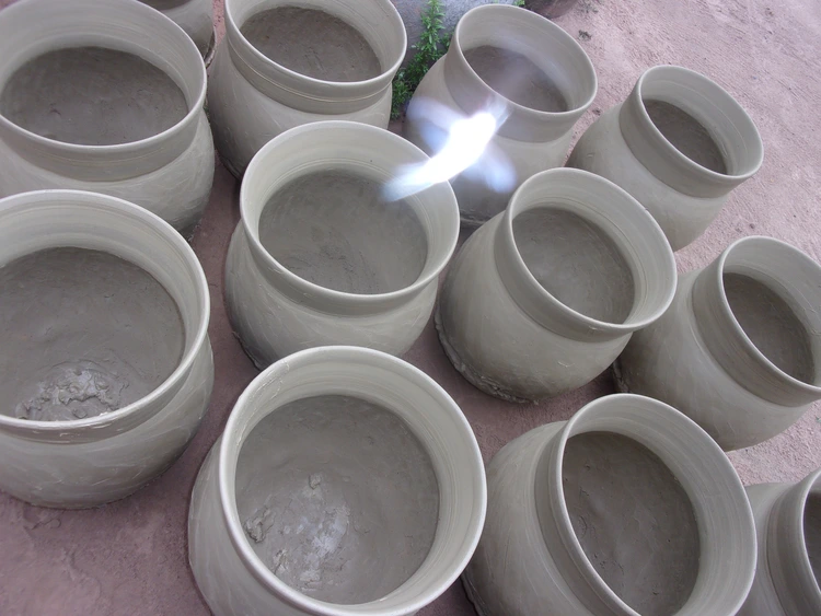 LES POTS