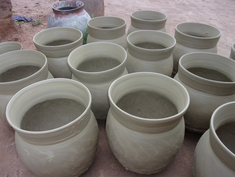 LES POTS
